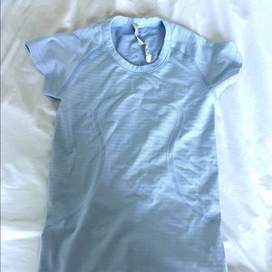 Lululemon Swiftly Tech Short Sleeve Light Blue Color Size 4